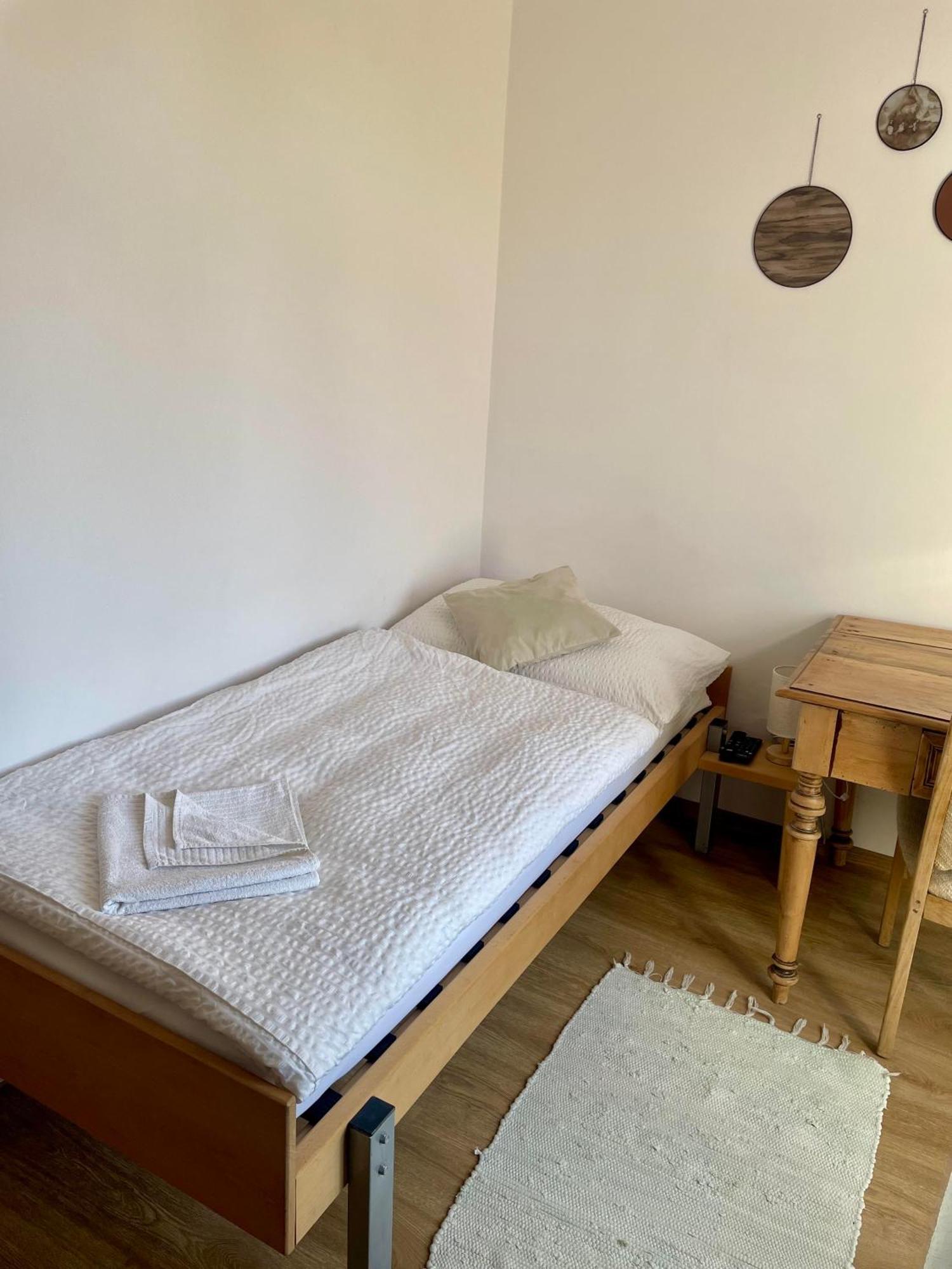Bed & Breakfast Hugo Plesivec Extérieur photo