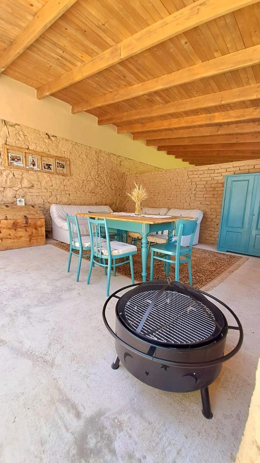 Bed & Breakfast Hugo Plesivec Extérieur photo