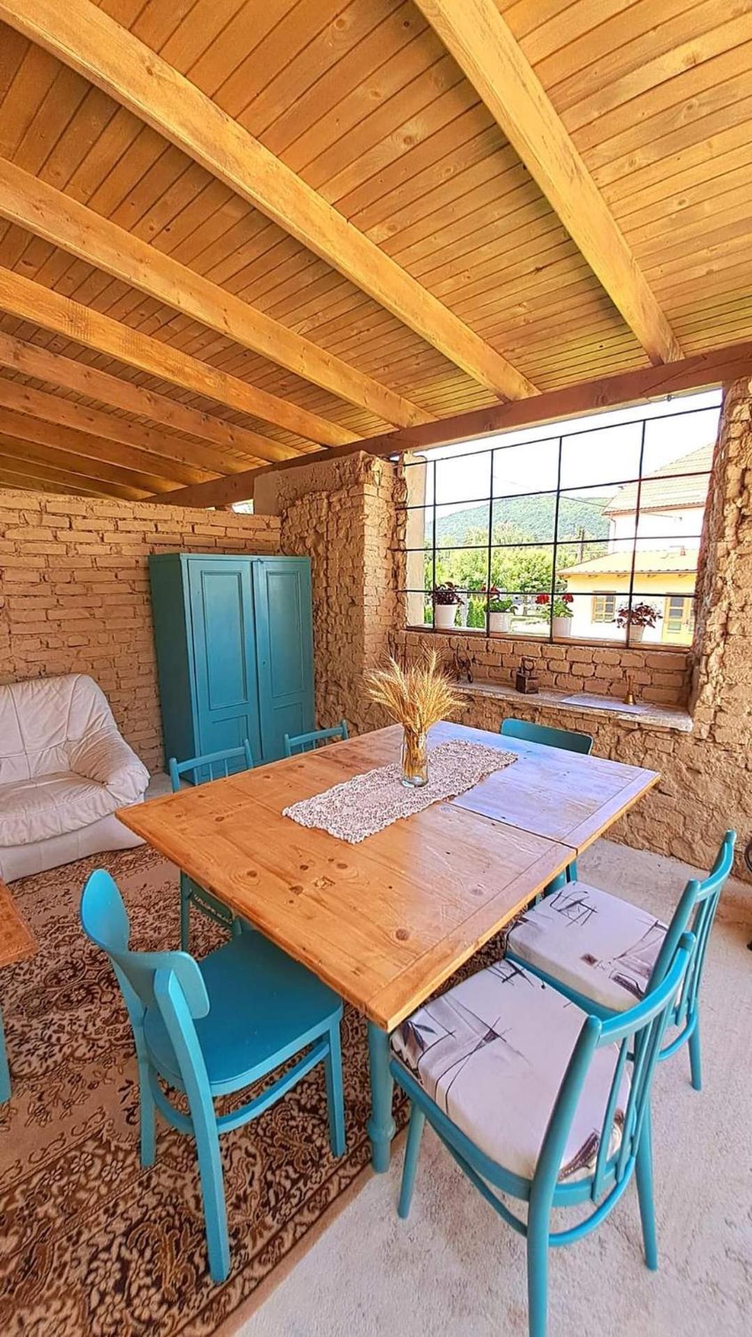 Bed & Breakfast Hugo Plesivec Extérieur photo